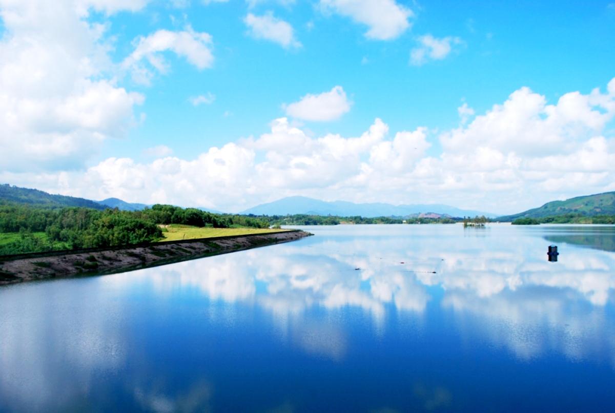 Nằm Mơ Thấy Đỉa Cắn Chân Đánh Đề Con Gì?