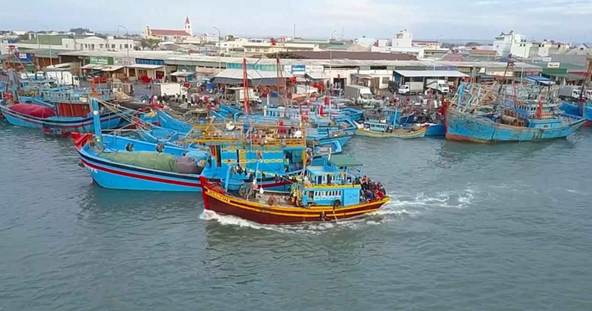 Nằm mơ hôn người yêu cũ đánh con gì? Giải mã chi tiết