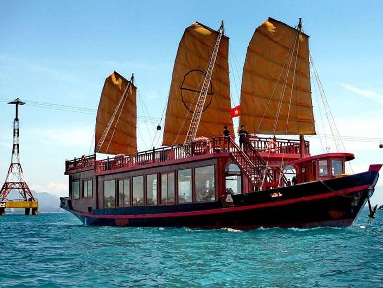Nằm Mơ Thấy Bắt Con Trai: Giải Mã Và Số Đề Liên Quan