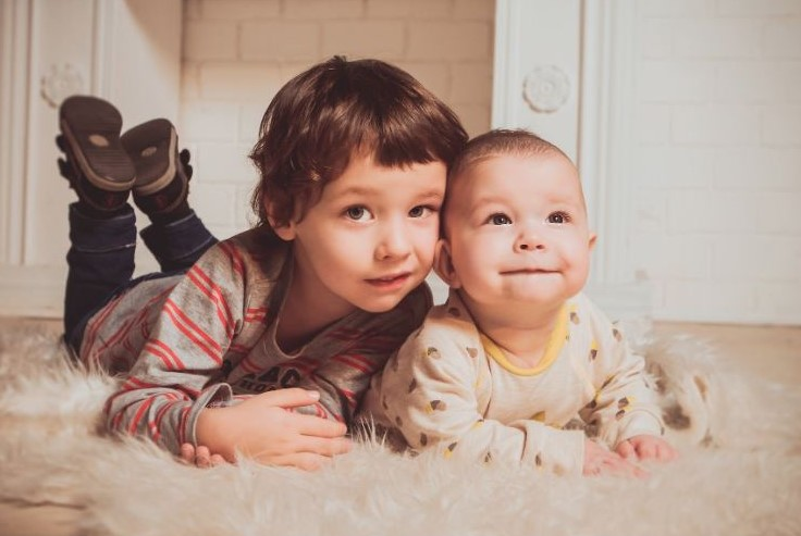 Nằm Mơ Thấy Nhà Hàng Xóm Sập: Giải Mã & Con Số Liên Quan