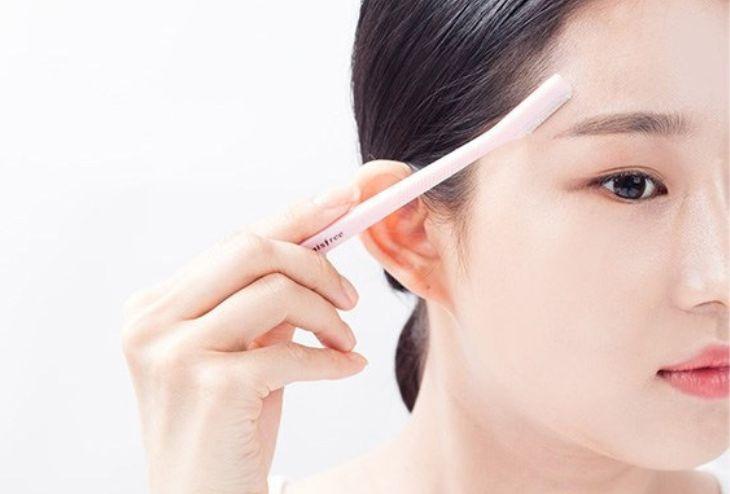 Giải mã giấc mơ lông mày