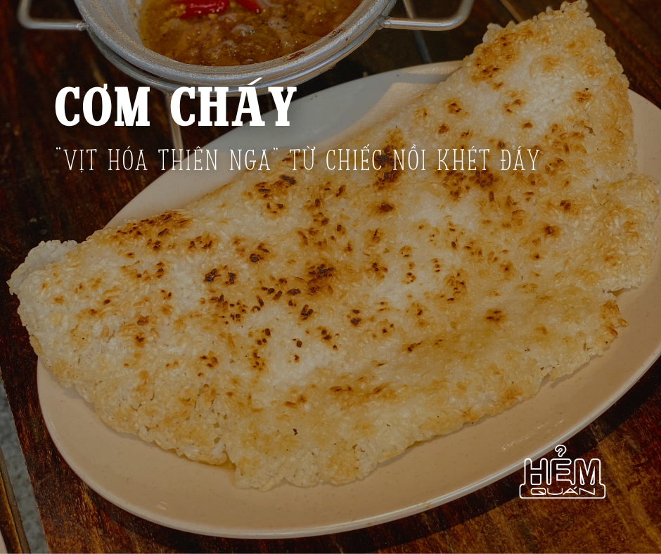 Lửa cháy nhỏ trên bếp củi